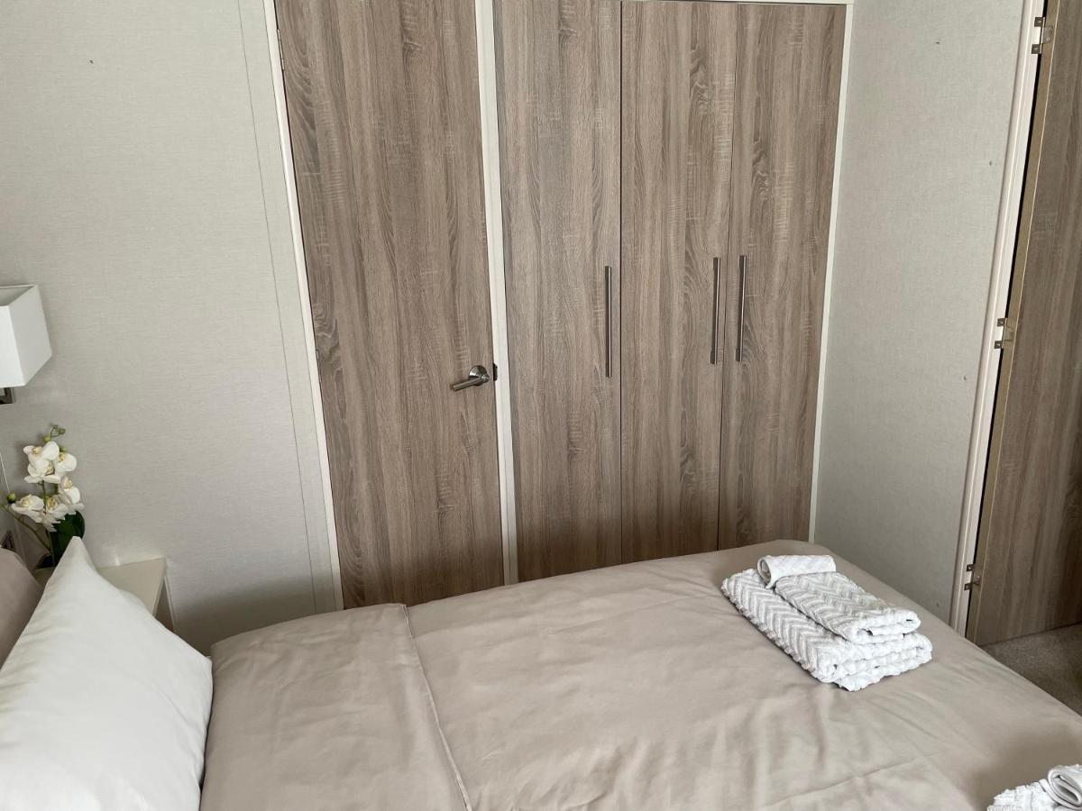 Beautiful 2 Bedroom Helmsley Lodge Northampton Zewnętrze zdjęcie